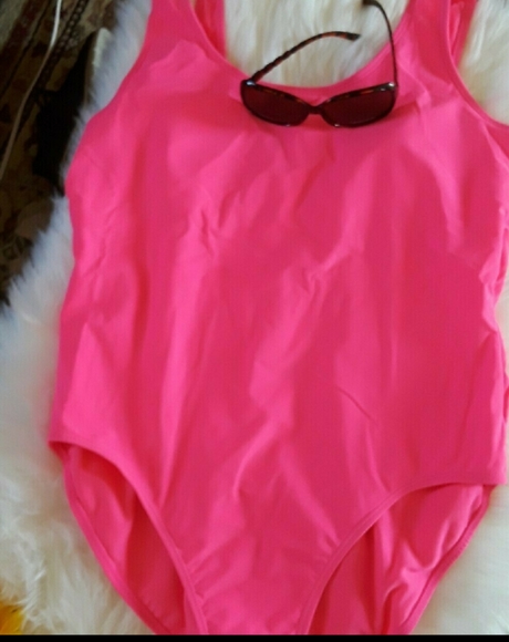 ONE PIECE SWIMSUIT XL NWT - Picture 1 of 9